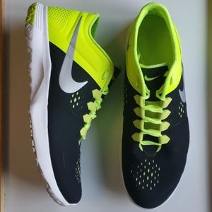 Nike Fitsole lite trainers. Only worn once!!